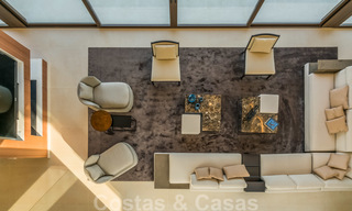 Instapklare nieuwe moderne ruime luxe villa te koop, direct aan de golfbaan gelegen in Marbella - Benahavis 25920 