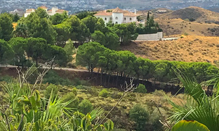 Luxe nieuwbouw villa in modern stijl te koop met panoramisch berg- en zeezicht in de prestigieuze wijk Valtocado in Mijas, Costa del Sol 25949 