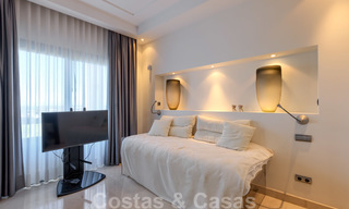 Moderne villa met panoramisch golf- en zeezicht te koop in Los Flamingos Golf in Marbella - Benahavis 26017 