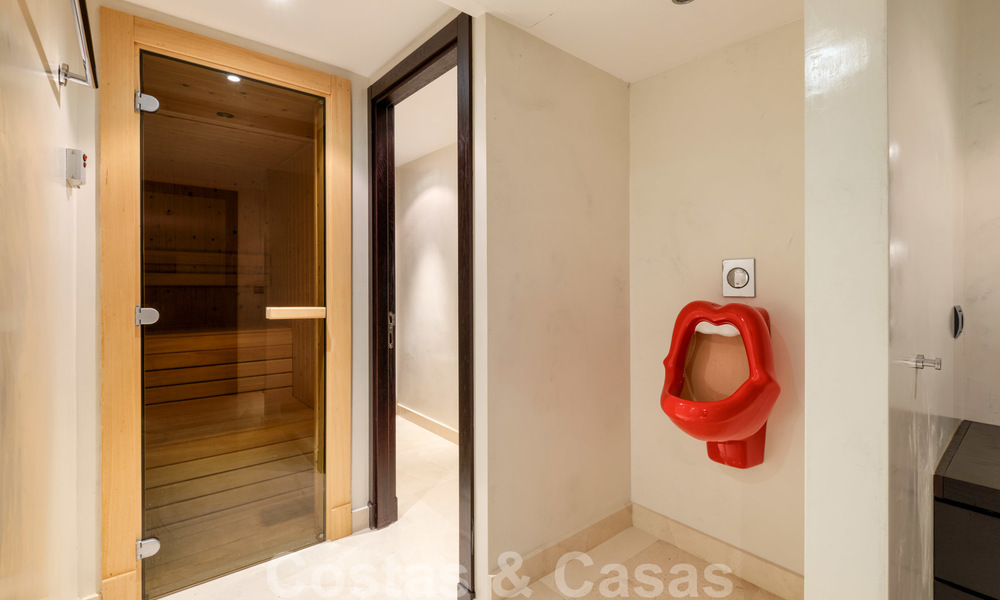 Moderne villa met panoramisch golf- en zeezicht te koop in Los Flamingos Golf in Marbella - Benahavis 26033