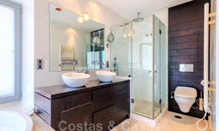 Moderne villa met panoramisch golf- en zeezicht te koop in Los Flamingos Golf in Marbella - Benahavis 26050 