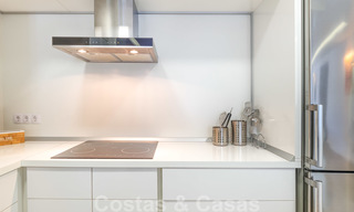 Volledig gerenoveerd modern luxe appartement te koop in de jachthaven van Puerto Banus, Marbella 26235 