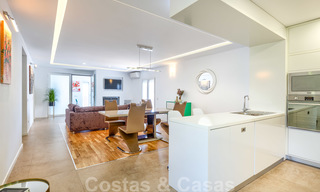 Volledig gerenoveerd modern luxe appartement te koop in de jachthaven van Puerto Banus, Marbella 26237 