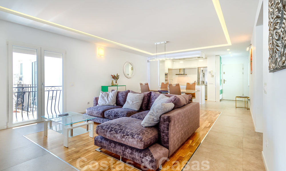 Volledig gerenoveerd modern luxe appartement te koop in de jachthaven van Puerto Banus, Marbella 26239