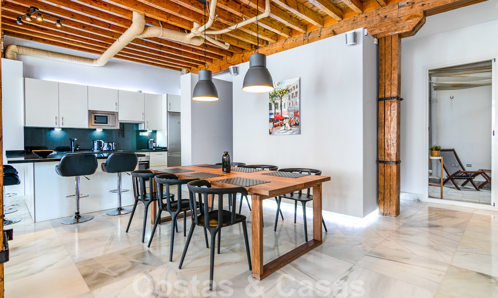 Uitzonderlijke aanbieding: prachtig eigentijds gerenoveerd appartement te koop in het historische centrum van Malaga 26264