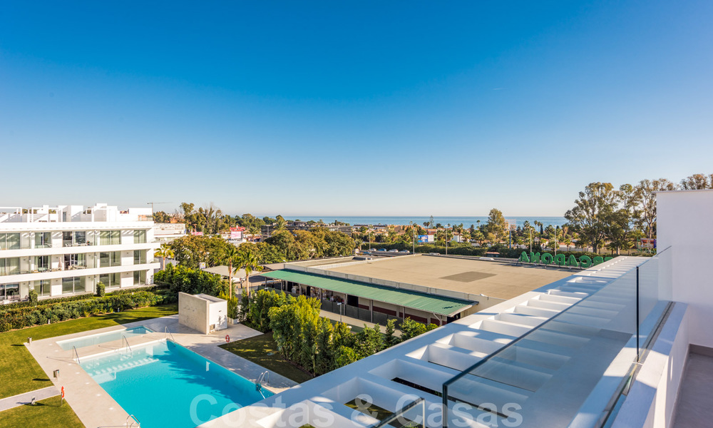 Modern penthouse appartement te koop op de New Golden Mile, tussen Marbella en Estepona, op loopafstand van supermarkten en het strand 26364