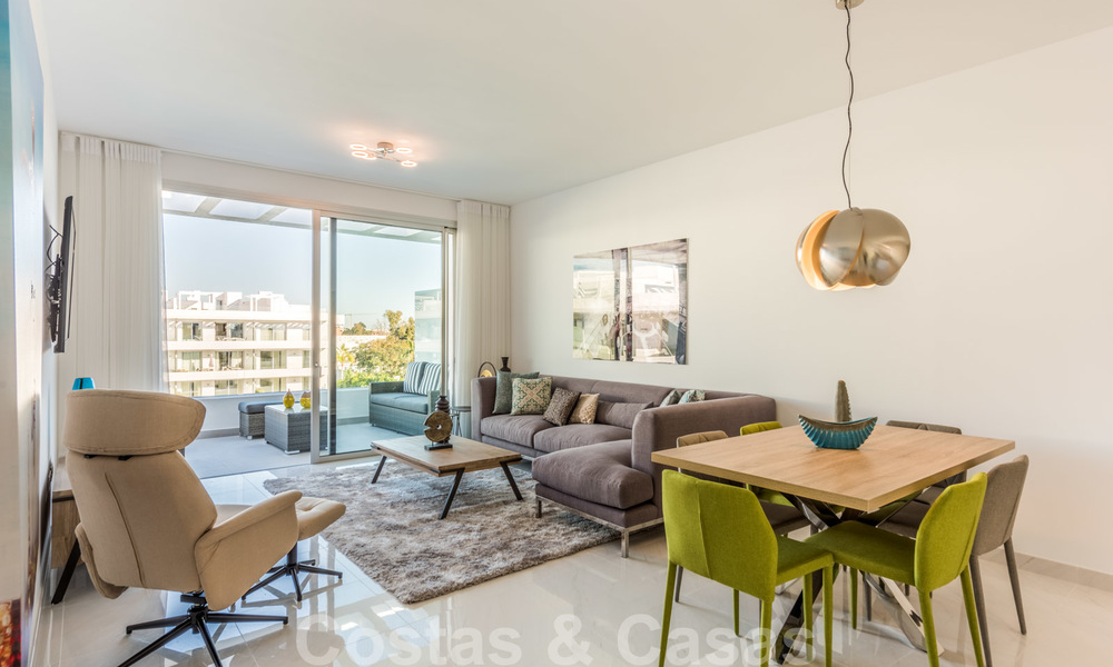Modern penthouse appartement te koop op de New Golden Mile, tussen Marbella en Estepona, op loopafstand van supermarkten en het strand 26365