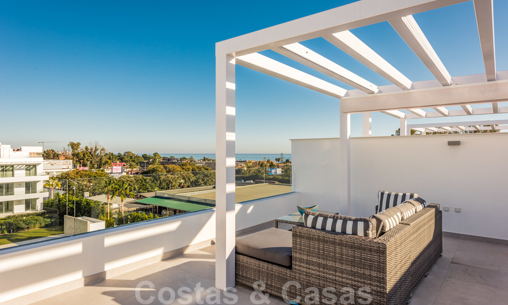 Modern penthouse appartement te koop op de New Golden Mile, tussen Marbella en Estepona, op loopafstand van supermarkten en het strand 26366