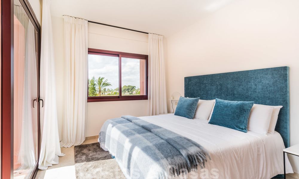 4 slaapkamer Penthouse te koop met zeezicht in een strandcomplex in Marbella oost 26388