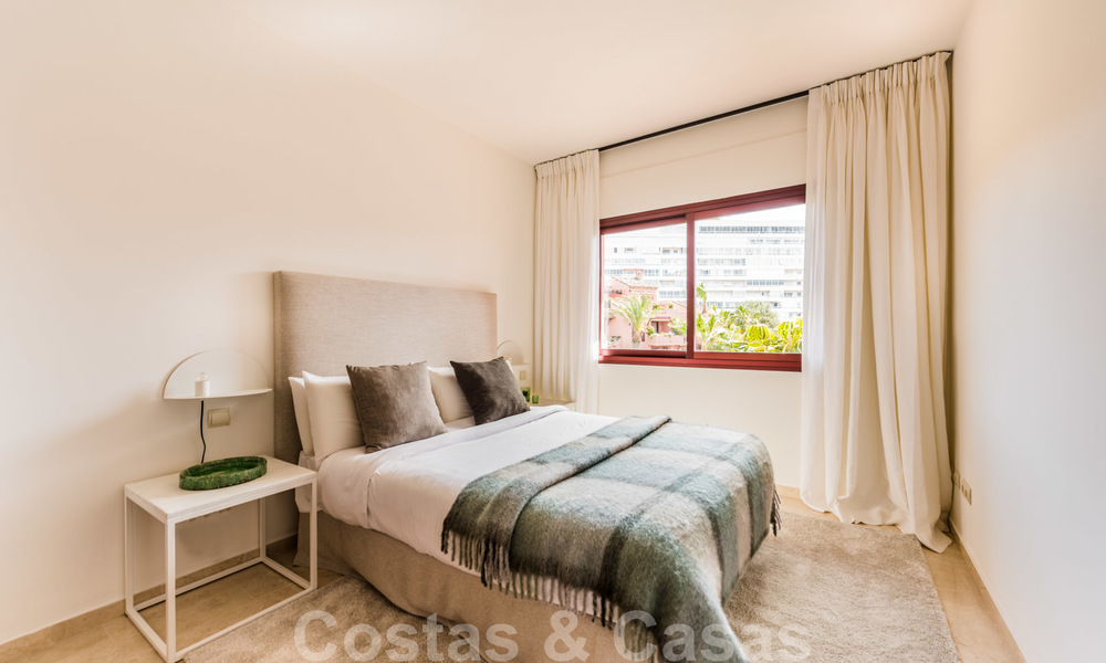4 slaapkamer Penthouse te koop met zeezicht in een strandcomplex in Marbella oost 26396