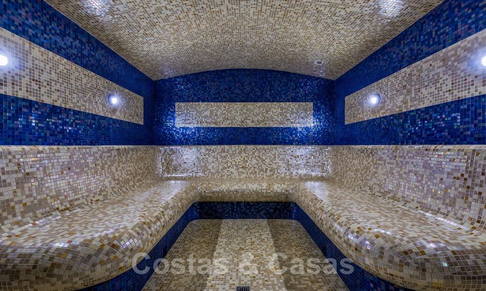 Luxe villa met panoramisch zeezicht te koop in Sierra Blanca, Marbella 26403