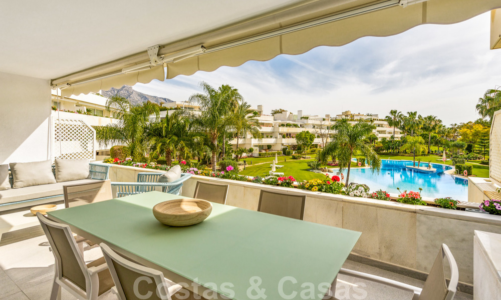 Gerenoveerd luxe appartement te koop, eerstelijnsgolf Las Brisas in Nueva Andalucia, Marbella 26554