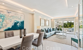 Gerenoveerd luxe appartement te koop, eerstelijnsgolf Las Brisas in Nueva Andalucia, Marbella 26559 