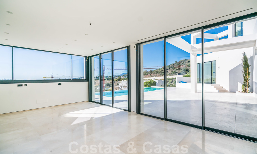 Gloednieuwe moderne luxe villa te koop in Nueva Andalucia, Marbella 26424