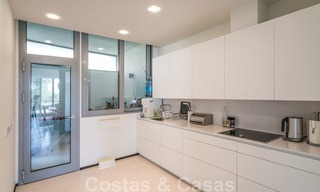 Moderne schakelvilla te koop in het exclusieve Sierra Blanca, Marbella. De goedkoopste in het complex. 26466 