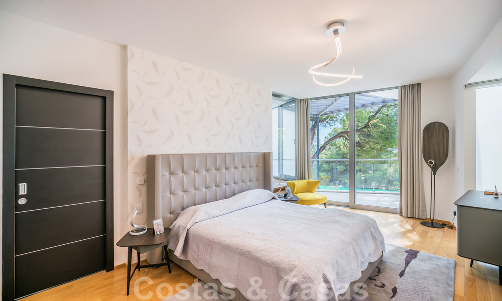 Moderne schakelvilla te koop in het exclusieve Sierra Blanca, Marbella. De goedkoopste in het complex. 26467