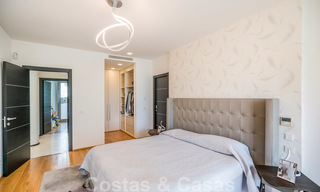 Moderne schakelvilla te koop in het exclusieve Sierra Blanca, Marbella. De goedkoopste in het complex. 26469 