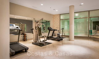 Moderne schakelvilla te koop in het exclusieve Sierra Blanca, Marbella. De goedkoopste in het complex. 26478 