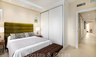 Luxe appartement te koop met open tuin- en zeezicht in een eerstelijnstrand complex, op de New Golden Mile tussen Marbella en Estepona 26869 