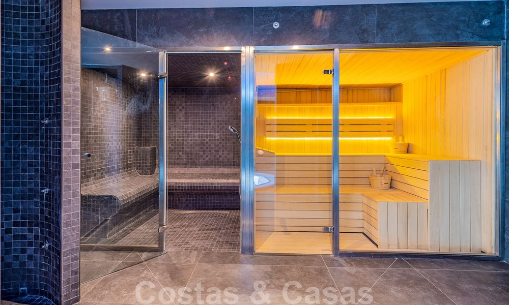 Sterk in prijs verlaagd. Instapklaar ruim modern luxe appartement te koop met zeezicht, Nueva Andalucia, Marbella 26879