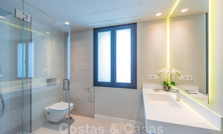 Sterk in prijs verlaagd. Instapklaar ruim modern luxe appartement te koop met zeezicht, Nueva Andalucia, Marbella 26911 