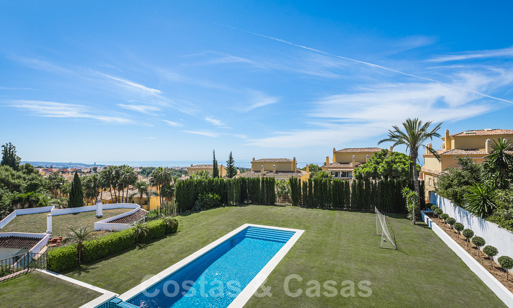 Gerenoveerde luxe villa te koop in een moderne mediterrane stijl in het exclusieve Cascada de Camojan op de Golden Mile in Marbella 27044