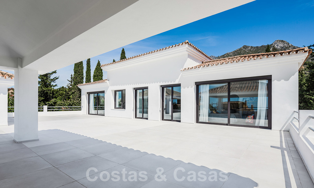 Gerenoveerde luxe villa te koop in een moderne mediterrane stijl in het exclusieve Cascada de Camojan op de Golden Mile in Marbella 27045