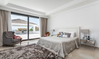 Gerenoveerde luxe villa te koop in een moderne mediterrane stijl in het exclusieve Cascada de Camojan op de Golden Mile in Marbella 27048 