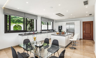 Gerenoveerde luxe villa te koop in een moderne mediterrane stijl in het exclusieve Cascada de Camojan op de Golden Mile in Marbella 27054 