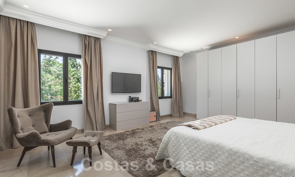 Gerenoveerde luxe villa te koop in een moderne mediterrane stijl in het exclusieve Cascada de Camojan op de Golden Mile in Marbella 27056