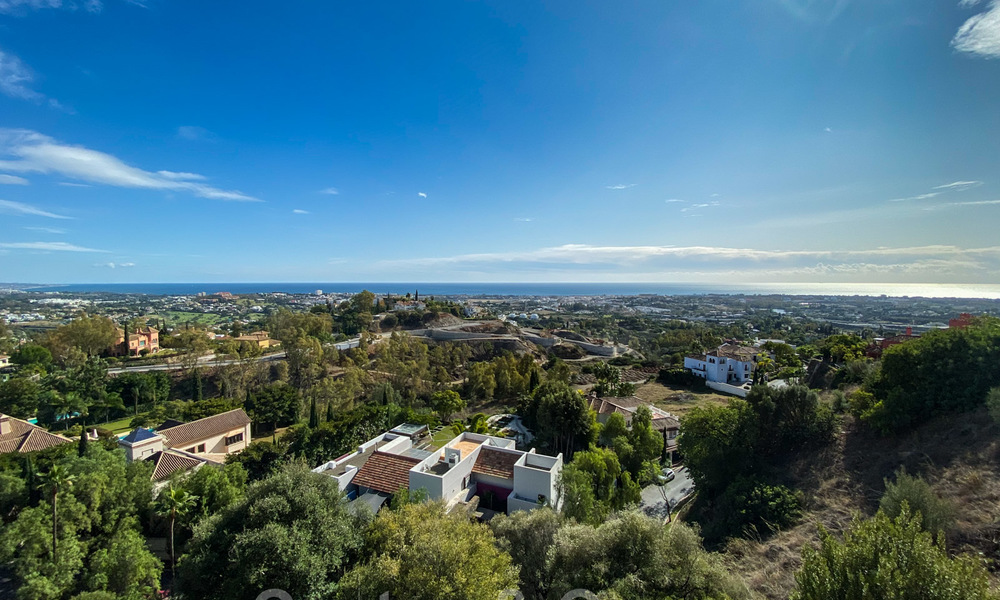Instapklaar ruim appartement met panoramisch uitzicht op de kust en de zee in Benahavis - Marbella 27339