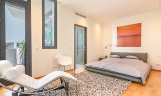 Moderne luxe hoekwoning met zeezicht te koop in het exclusieve Sierra Blanca, Marbella 27139 