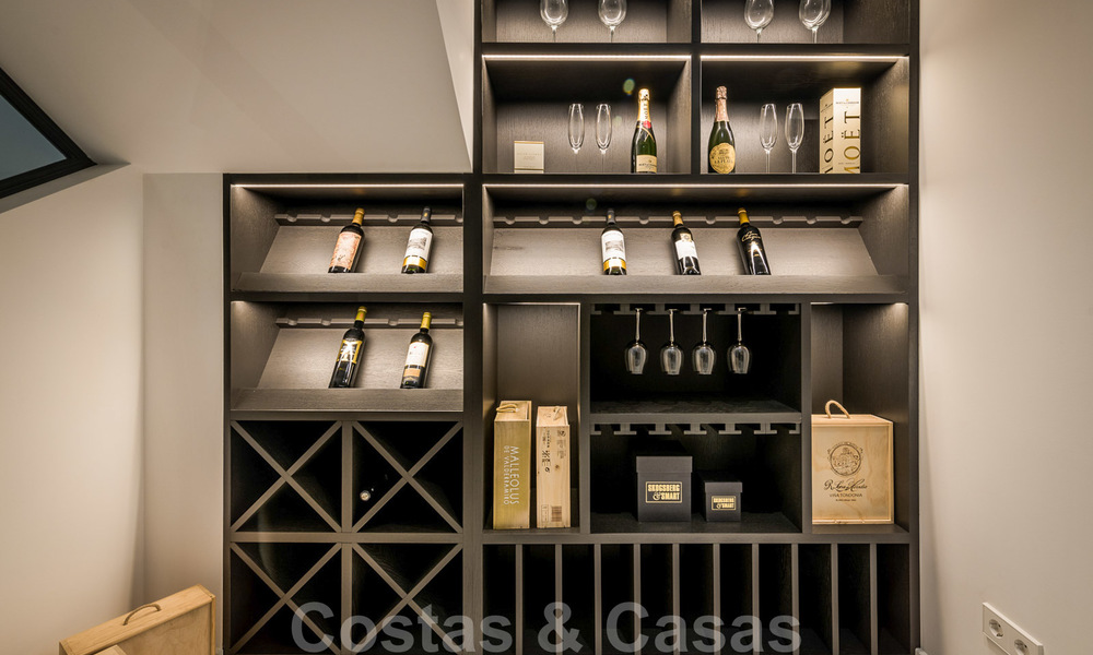 Spectaculaire moderne designer villa te koop, eerstelijns golf in Nueva Andalucia, Marbella 27200