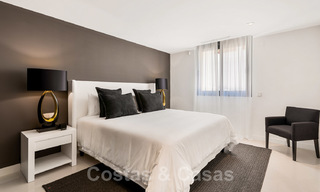 Spectaculaire moderne designer villa te koop, eerstelijns golf in Nueva Andalucia, Marbella 27215 