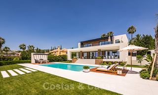 Spectaculaire moderne designer villa te koop, eerstelijns golf in Nueva Andalucia, Marbella 27216 