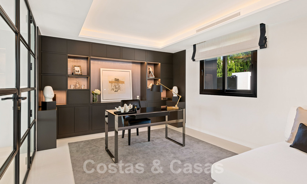 Spectaculaire moderne designer villa te koop, eerstelijns golf in Nueva Andalucia, Marbella 27223