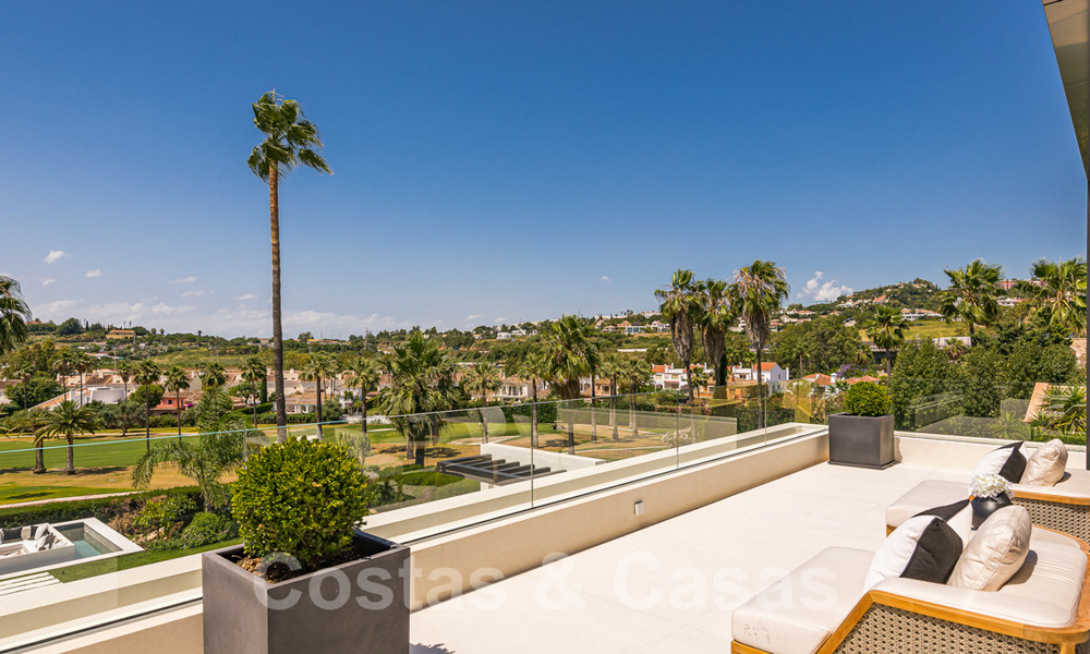 Spectaculaire moderne designer villa te koop, eerstelijns golf in Nueva Andalucia, Marbella 27226