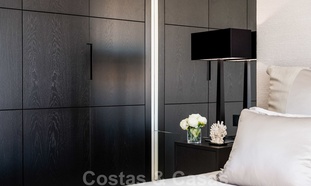 Spectaculaire moderne designer villa te koop, eerstelijns golf in Nueva Andalucia, Marbella 27231