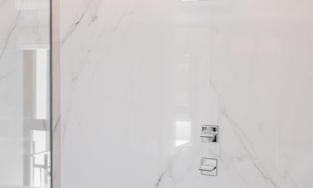 Spectaculaire moderne designer villa te koop, eerstelijns golf in Nueva Andalucia, Marbella 27257