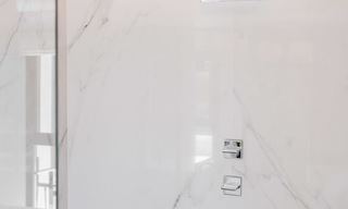 Spectaculaire moderne designer villa te koop, eerstelijns golf in Nueva Andalucia, Marbella 27257 