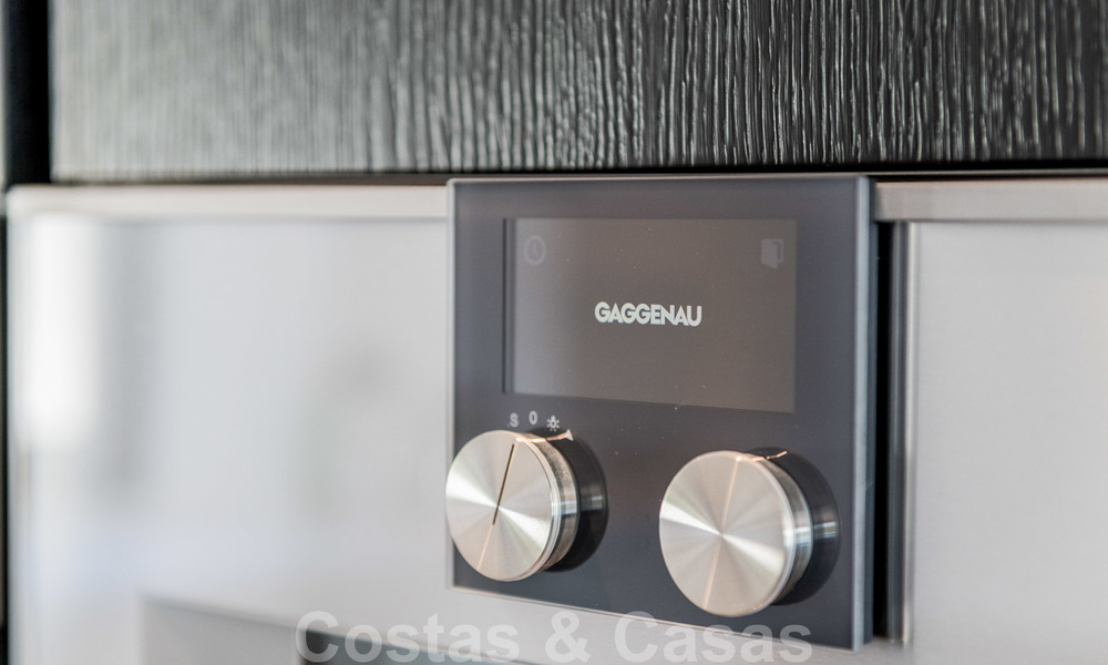 Spectaculaire moderne designer villa te koop, eerstelijns golf in Nueva Andalucia, Marbella 27258