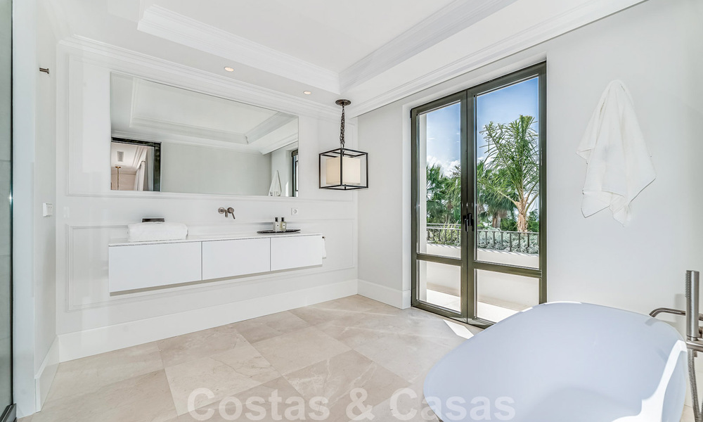 Luxevilla te koop in een elegante klassieke stijl in Sierra Blanca, Marbella 32215