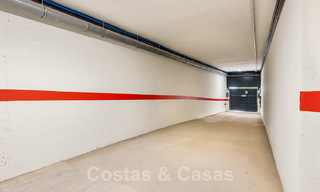 Instapklare hedendaagse mediterrane villa met zeezicht te koop op korte wandelafstand van het strand en alle voorzieningen, beachside Elviria te Marbella 27561 