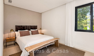 Instapklare hedendaagse mediterrane villa met zeezicht te koop op korte wandelafstand van het strand en alle voorzieningen, beachside Elviria te Marbella 27567 