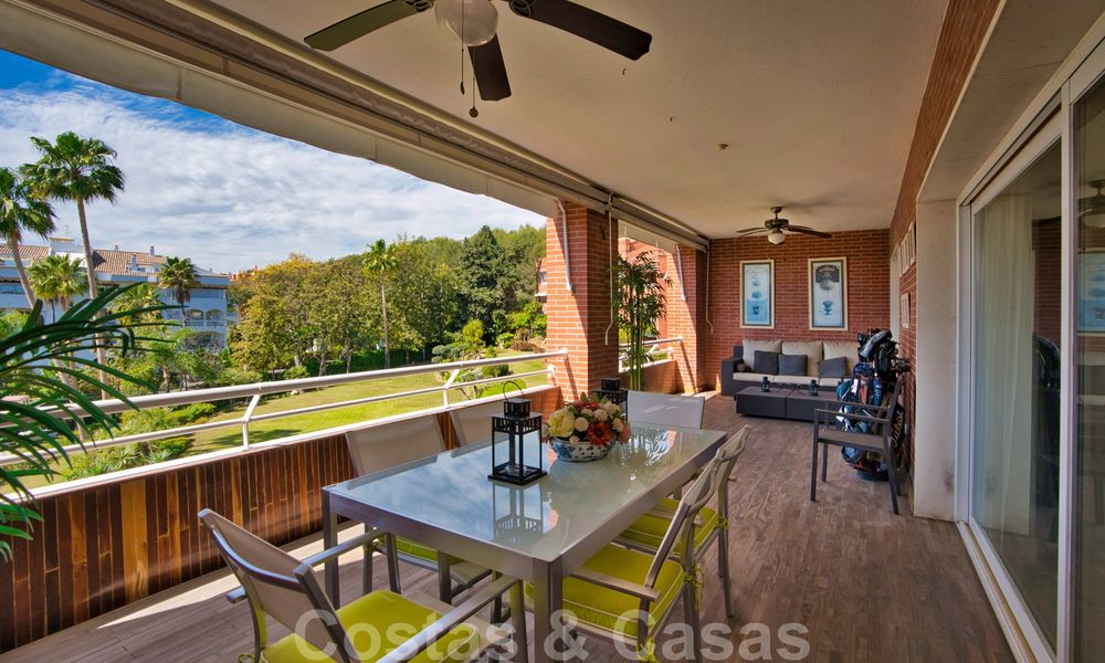 5-slaapkamer penthouse appartement te koop op de Golden Mile op korte wandelafstand van het strand en Marbella stad 27646