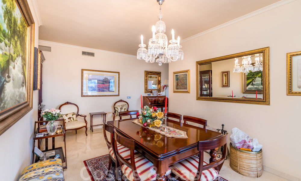 5-slaapkamer penthouse appartement te koop op de Golden Mile op korte wandelafstand van het strand en Marbella stad 27656