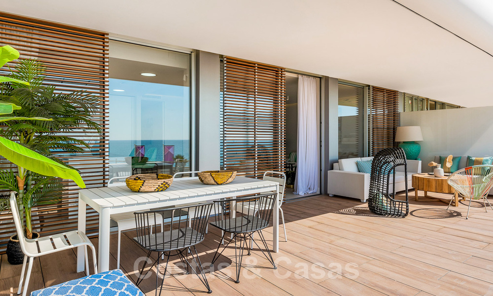 Instapklare sensationele moderne luxe eerstelijns strand appartementen te koop in Estepona, Costa del Sol 27843