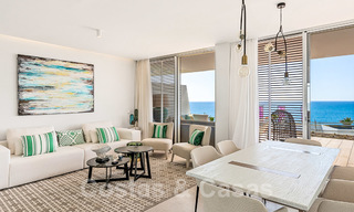 Instapklare sensationele moderne luxe eerstelijns strand appartementen te koop in Estepona, Costa del Sol 27855 