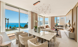 Instapklare sensationele moderne luxe eerstelijns strand appartementen te koop in Estepona, Costa del Sol 27868 