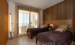 Tijdloos modern appartement te koop in Marbella met zeezicht 27971 